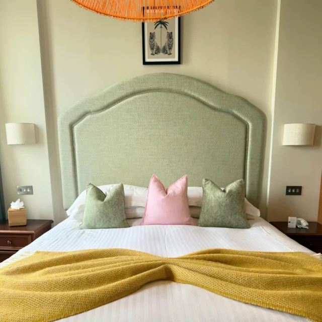 This morning I did a room check on the check-ins due today. And I messaged one of our lovely housekeepers who completed these rooms to say how lovely they looked, commending her on how beautifully she makes the rooms. Her response was: “Thank you Iselin, Trying to be creative to make our guests feel the warmth and love that we have.” To me- that says it all!💕 In hospitality no position is more important than another, we would all be useless without the other, but it is the passion of the individuals that makes The Moorings, and ultimately makes us more than just the sum of our parts!⭐️
.
.
.
.
.
#housekeeping #hotelstandards #attentiontodetail #homefromhome